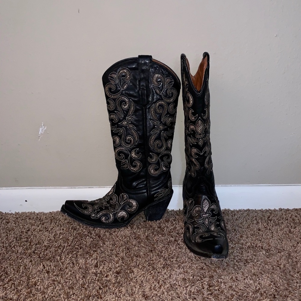 Admirable cowgirl boots 👢